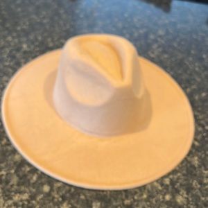 Brand new with tags Rocky Mountain tan hat